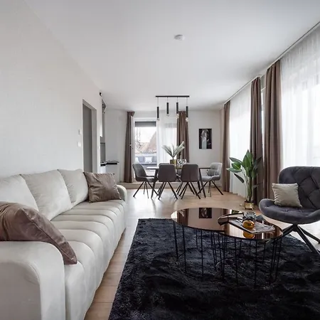 The Rose Garden Budapest Apartments Exterior photo